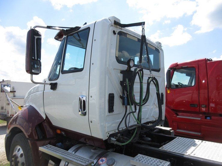 2014-international-prostar-image-12