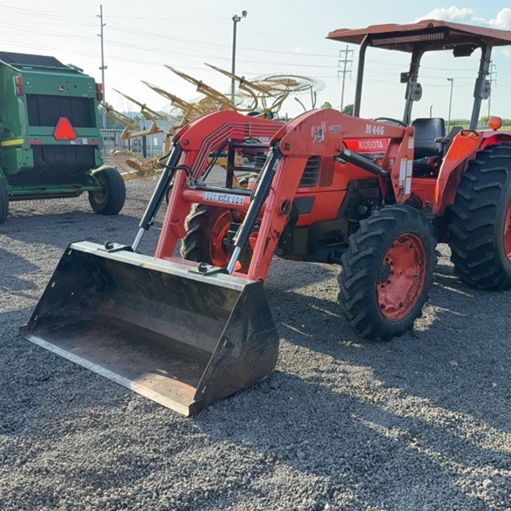 KUBOTA M6800