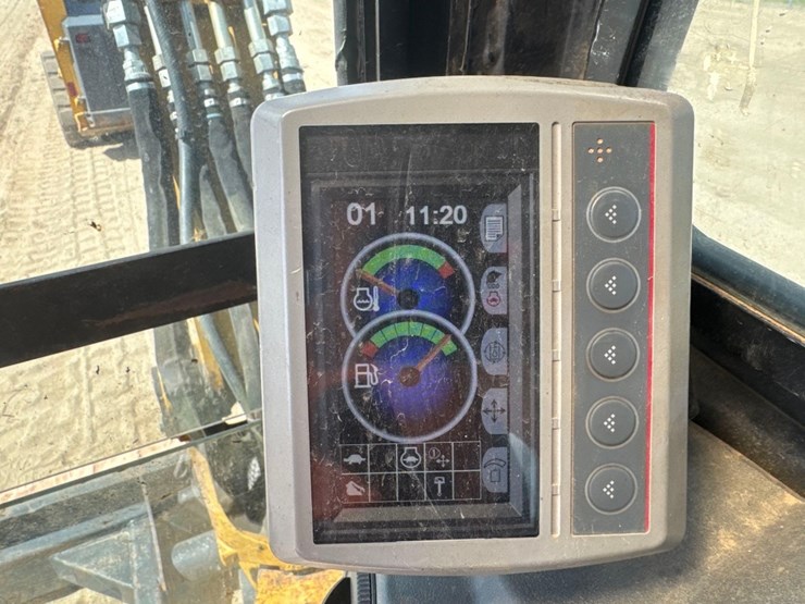 2015-caterpillar-305e2-cr-image-33