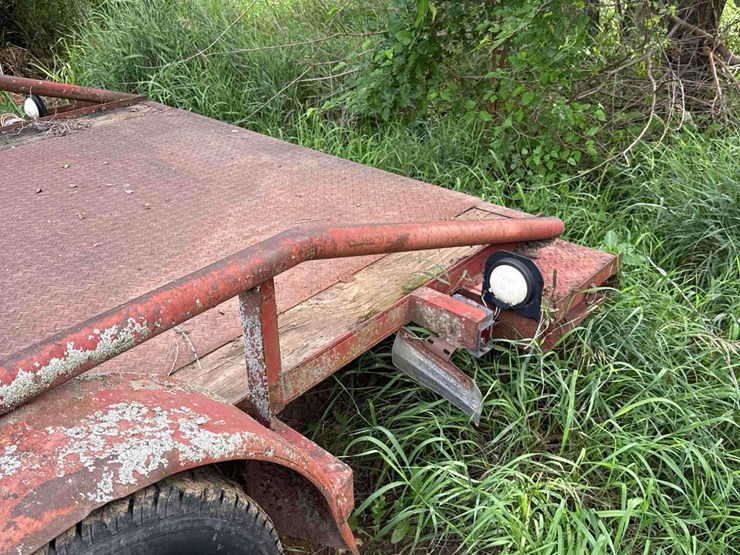 77-1/2”-x-16ft-flatbed-trailer-image-13