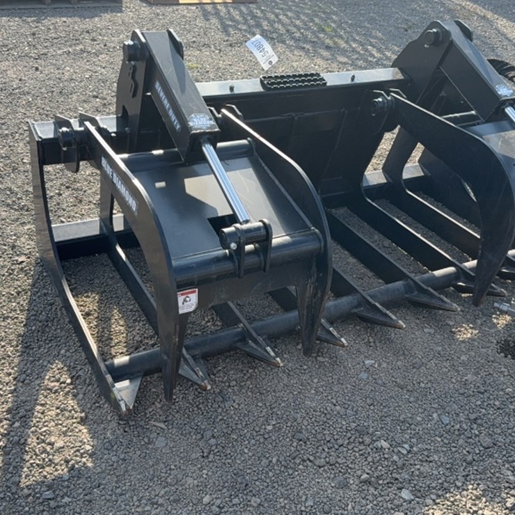 #2072 • BLUE DIAMOND 72" SKID STEER 2 CYLINDER GRAPPLE