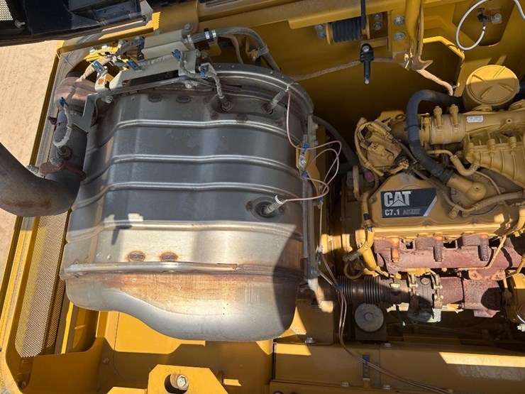 2019-caterpillar-326fl-image-30