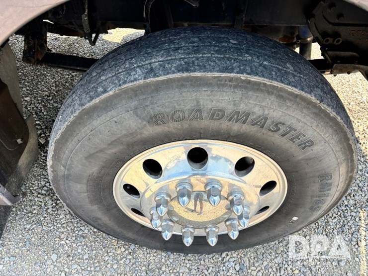 2016-kenworth-t880-image-54