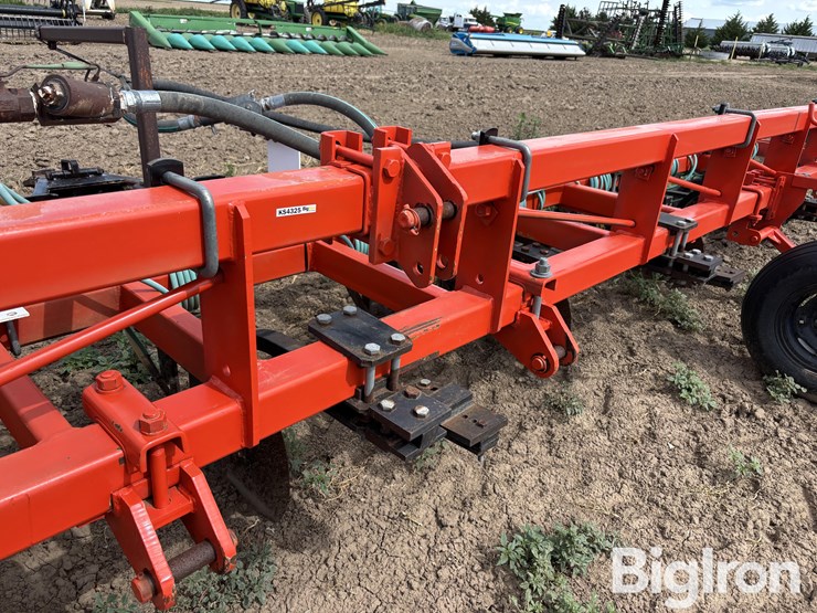 shop-built-fertilizer-side-dressing-bar-image-18