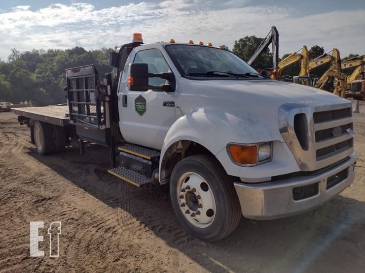 2013-ford-f650-xlt-image-33