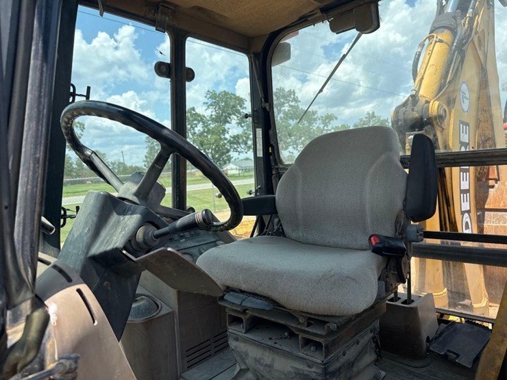2000-deere-310se-image-25