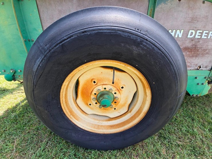 john-deere-350-image-23