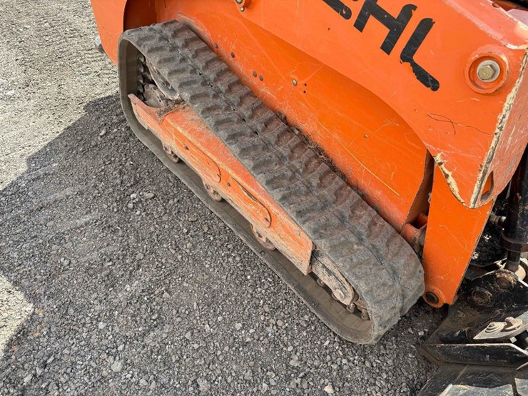 2019-gehl-rt105-image-35
