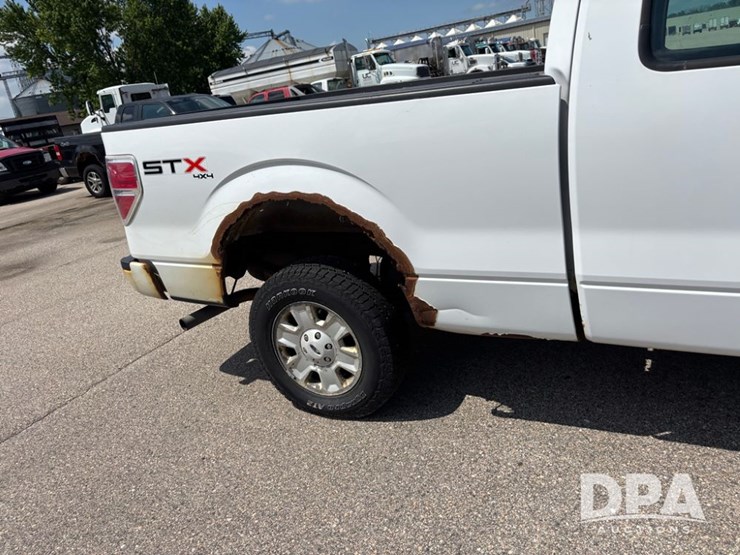 2011-ford-f150-image-35