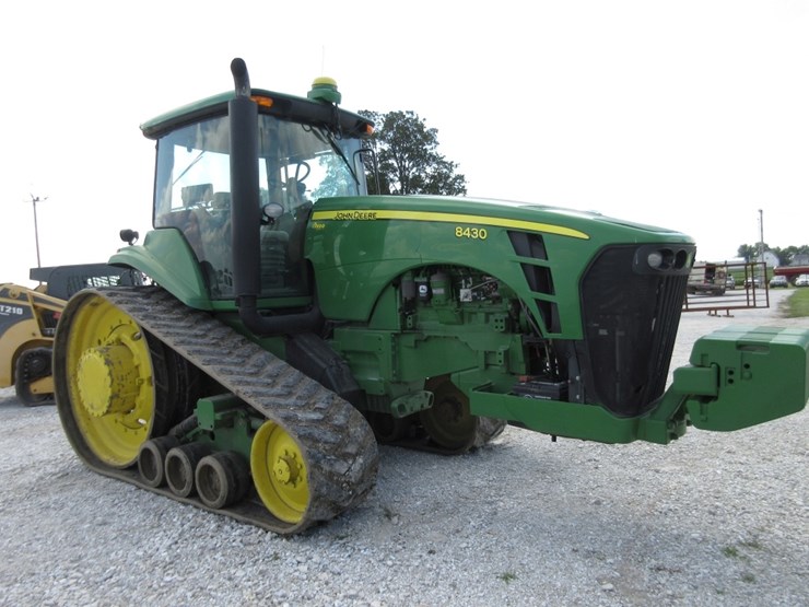 john-deere-8430-image-10