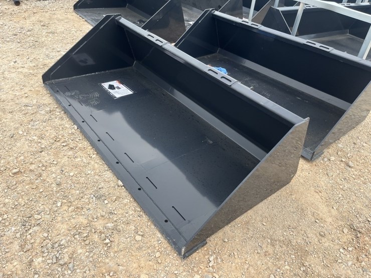 wolverine-78"-ss-track-bucket-image-3