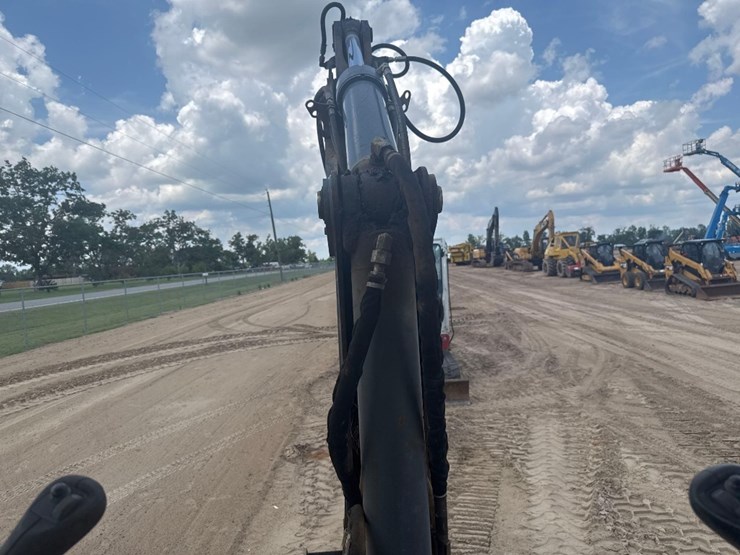 2018-deere-310sl-hl-image-29