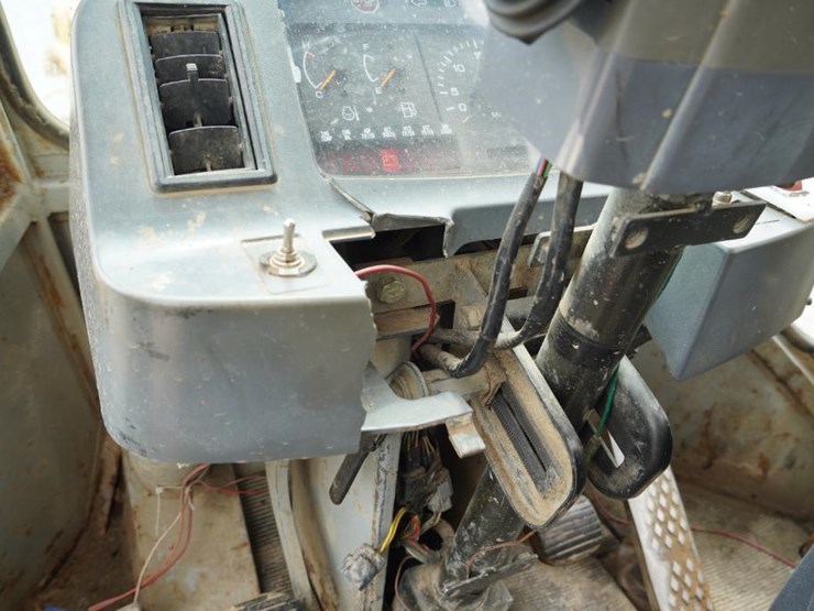 deere-444g-image-19