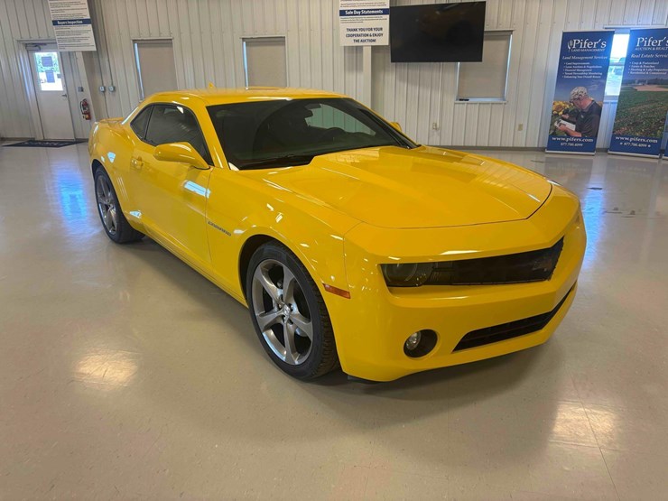 2013-camaro-1lt-rs-coupe-image-2