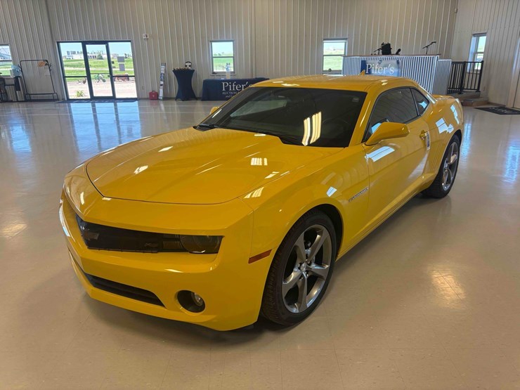 2013-camaro-1lt-rs-coupe-image-1