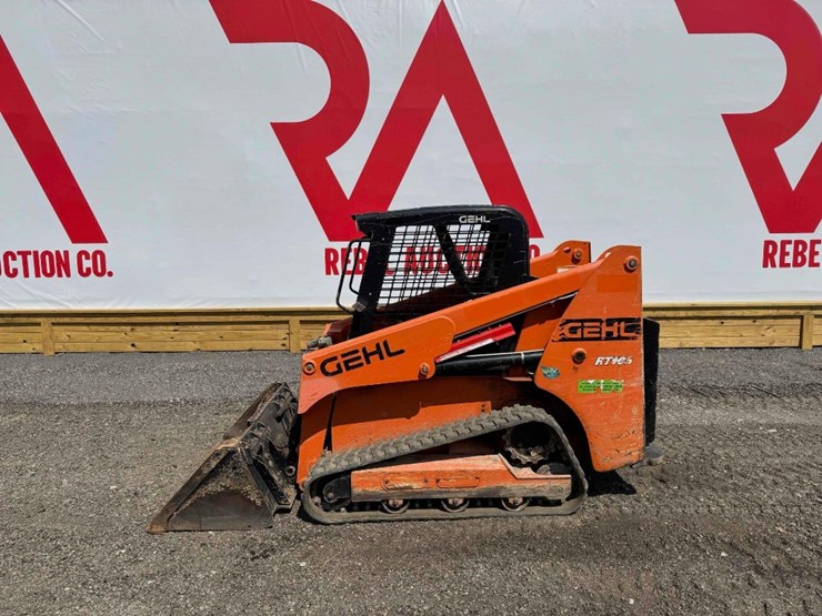 2019-gehl-rt105-image-1