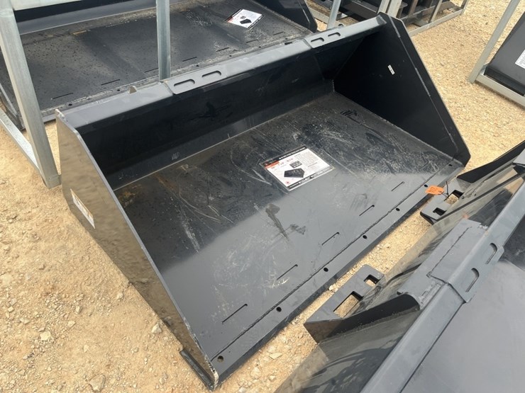 wolverine-66"-ss-track-bucket-image-1