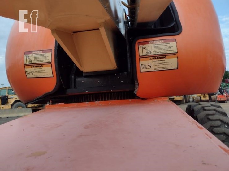 2008-jlg-600s-image-17