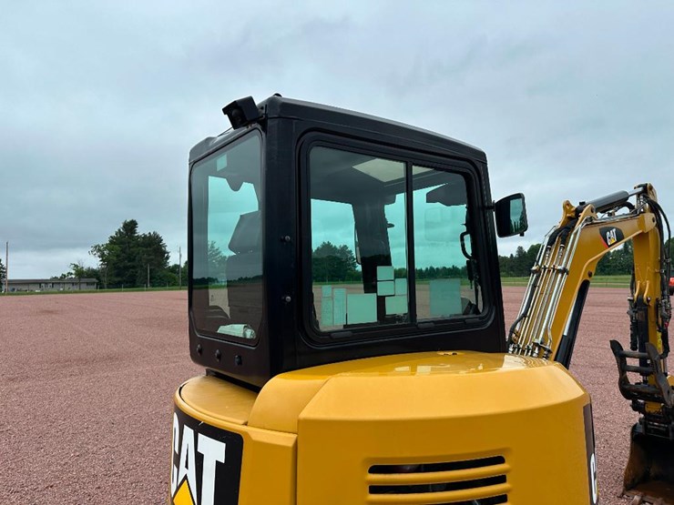 2019-caterpillar-303.5e2-cr-image-21