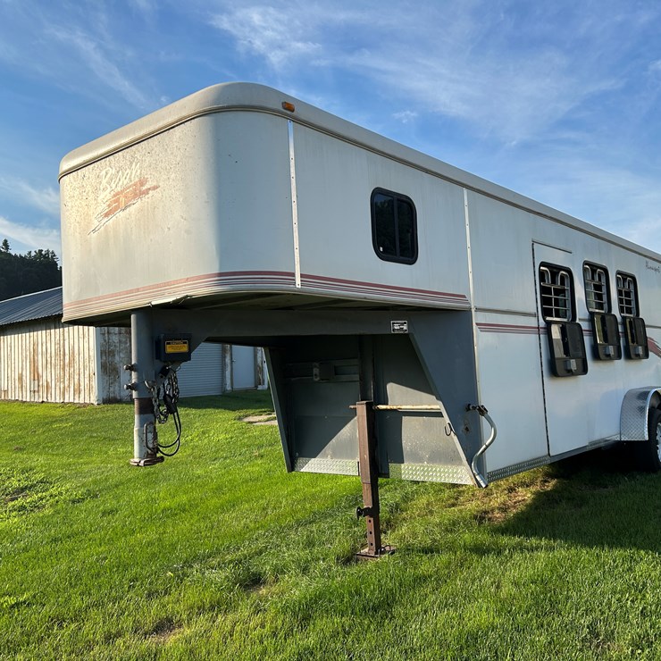 #1030 • 1999 Bison Aluma Sport Horse Trailer (Arcadia, WI) (WI Title in Delay)