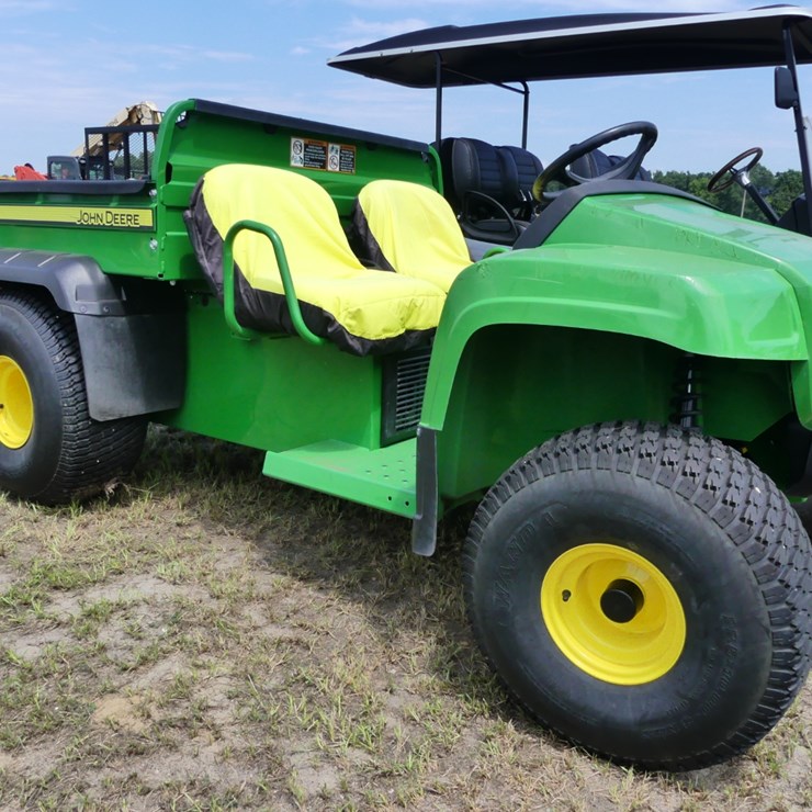 JOHN DEERE GATOR