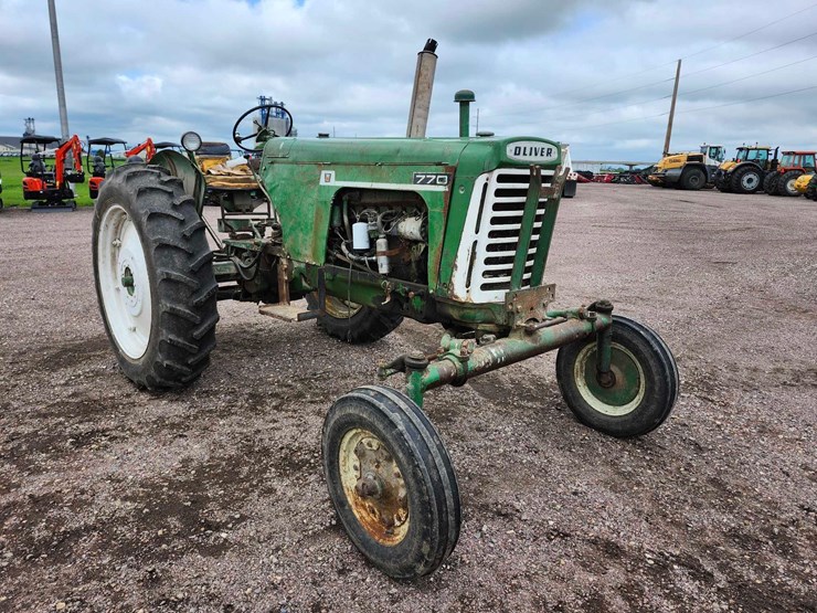 oliver-770-image-2