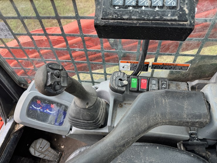 kubota-svl75-2-image-13
