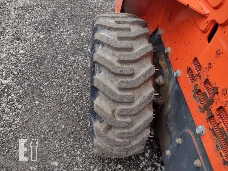 2019-kubota-ssv65-image-21