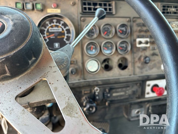 1995-kenworth-t600-image-44