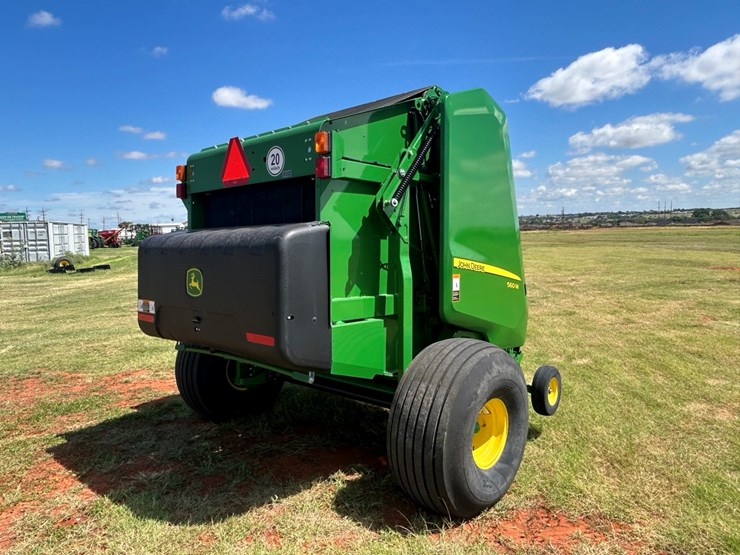 john-deere-560m-image-3