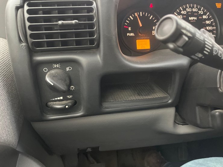 2000-chevrolet-venture-image-35