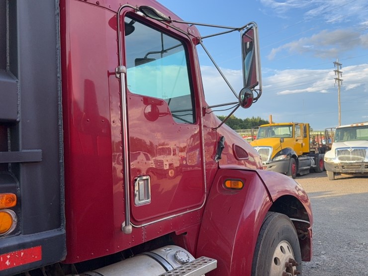 2000-kenworth-t300-image-6
