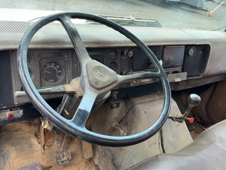 1986-international-s1900-image-18