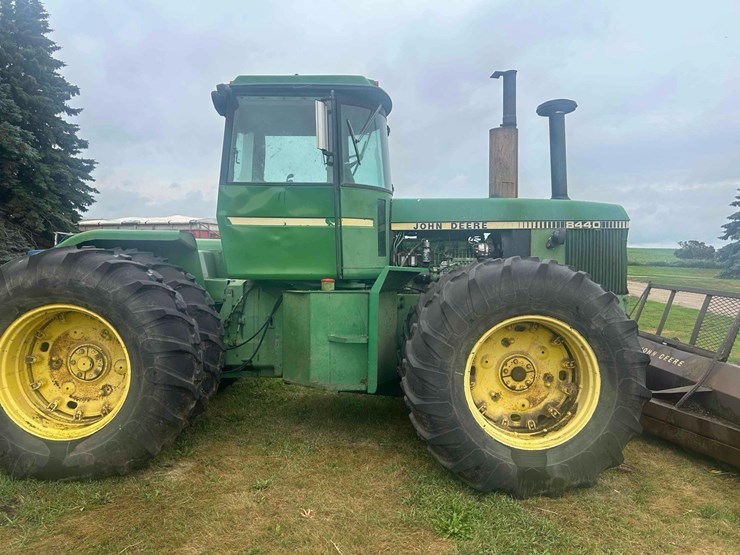 john-deere-8440-image-5