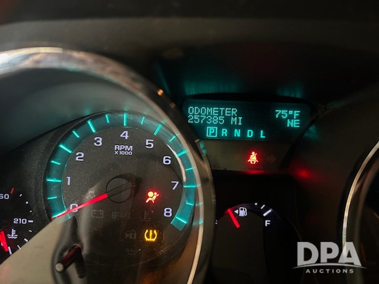 2011-traverse-lt-suv-(mn1058)-image-22