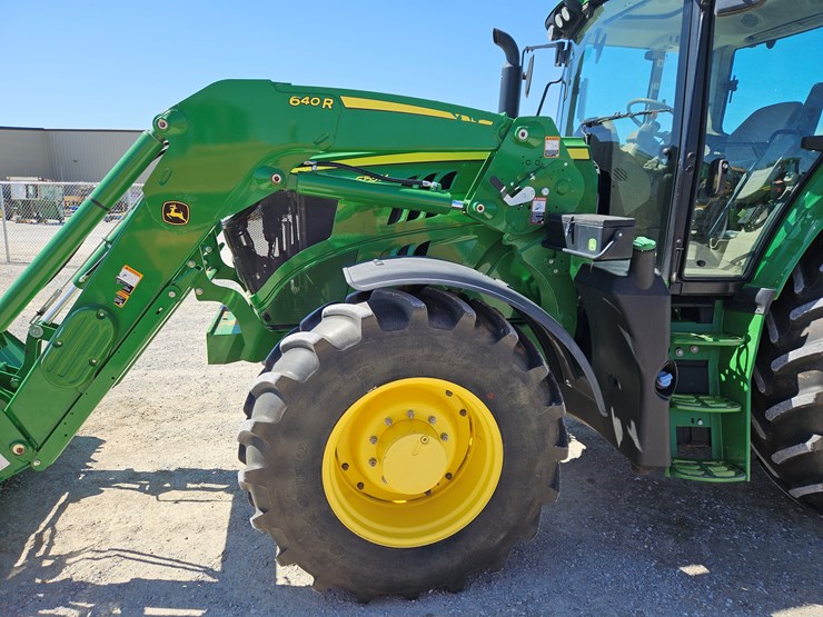 2021-john-deere-6155m-image-24