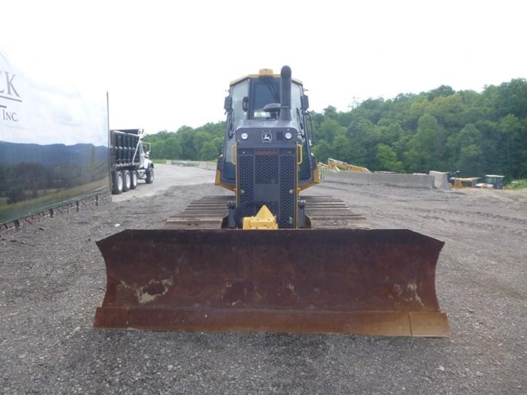 2021-deere-650k-lgp-image-2