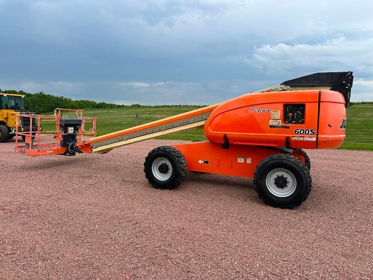 2008-jlg-600s-image-6
