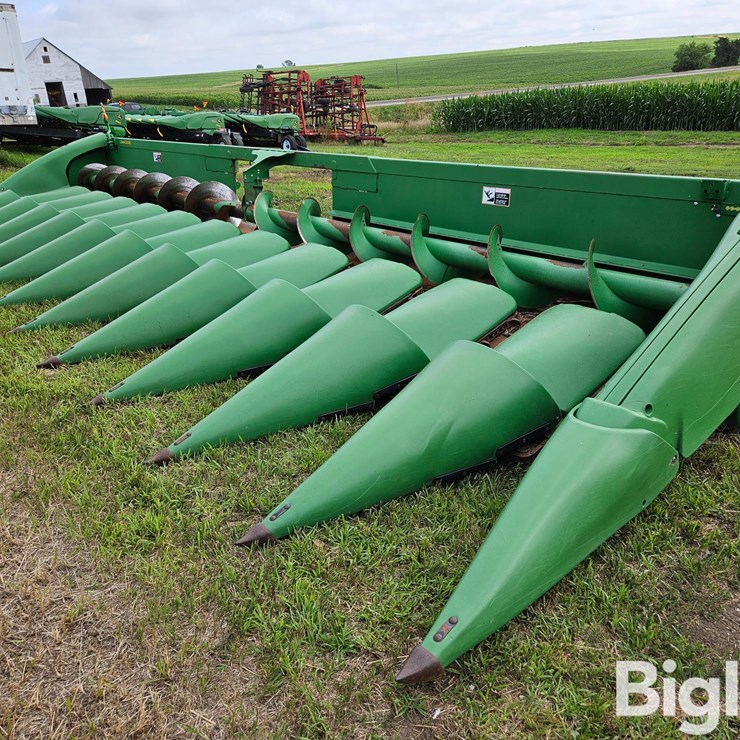 2010 John Deere 612CX Corn Head