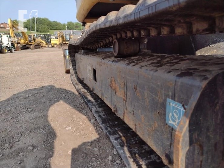 2022-deere-30g-image-29