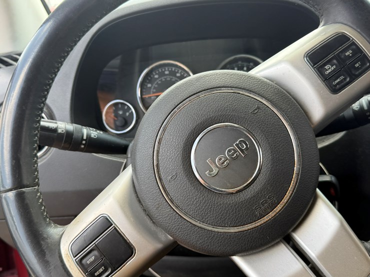 2016-jeep-compass-image-33