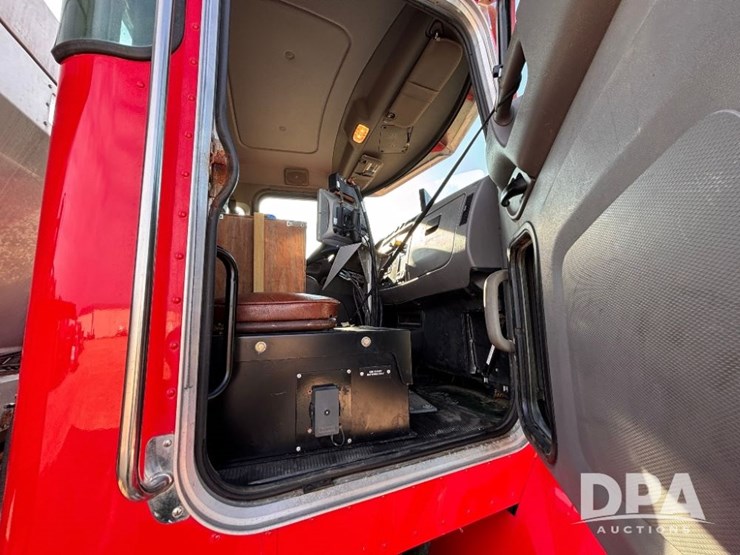 2018-stahly-peterbilt-image-76