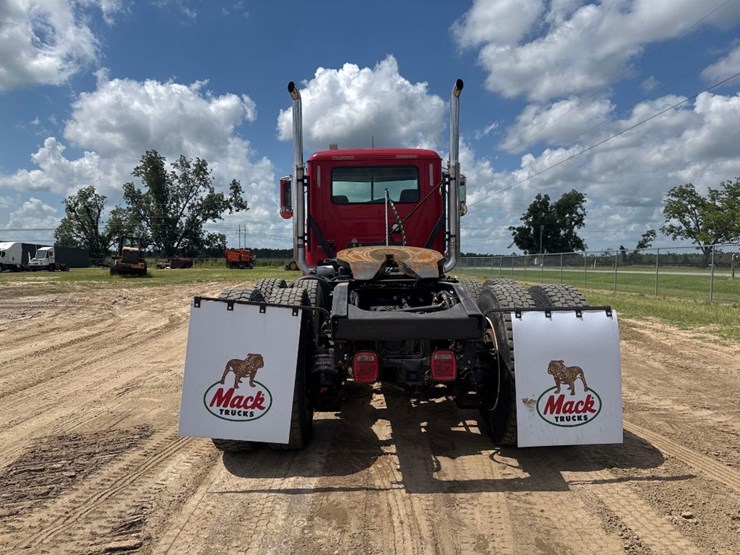 2012-mack-ch613-image-7