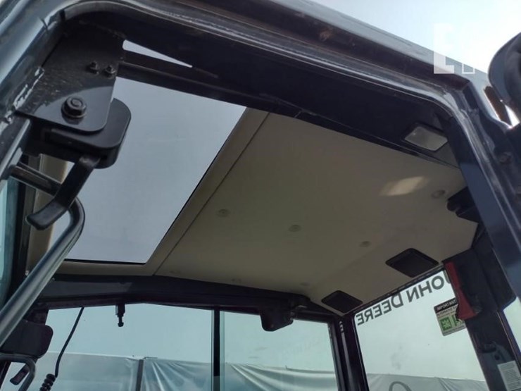 2022-deere-30g-image-13
