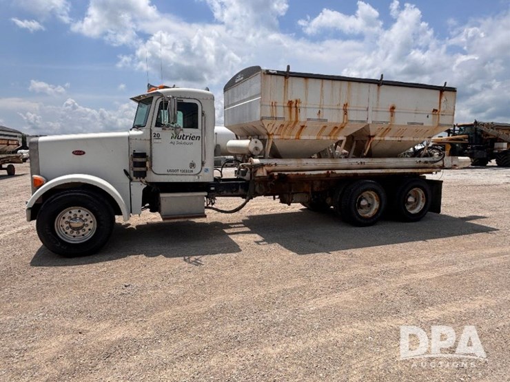 2000-peterbilt-357-image-13