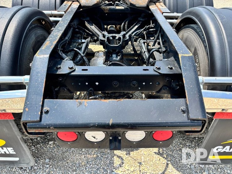 2016-kenworth-t880-image-39
