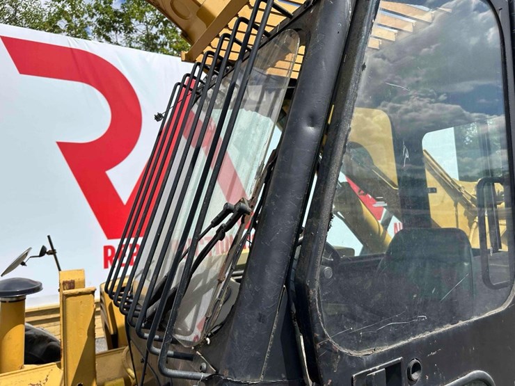 1999-caterpillar-th82-image-19