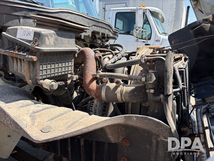 2012-international-durastar-4400-image-19