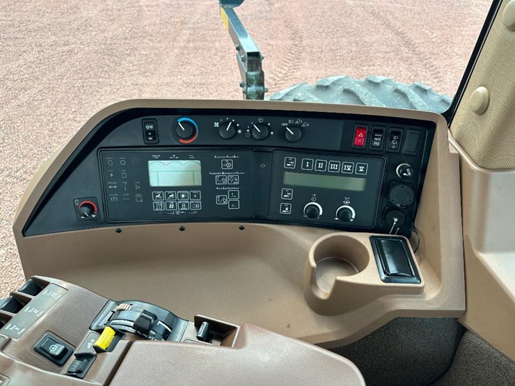 john-deere-8210-image-61