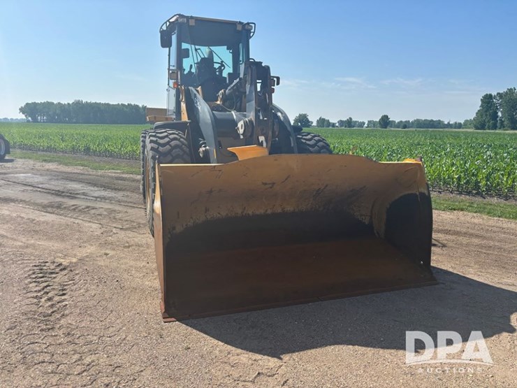 2015-deere-624k-image-20
